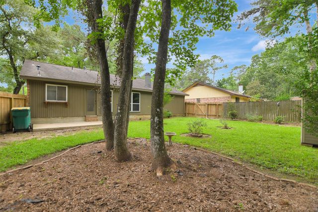 106 N Woodstock Circle Drive, The Woodlands, TX 77381