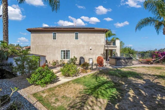 890 Via La Venta, San Marcos, CA 92069