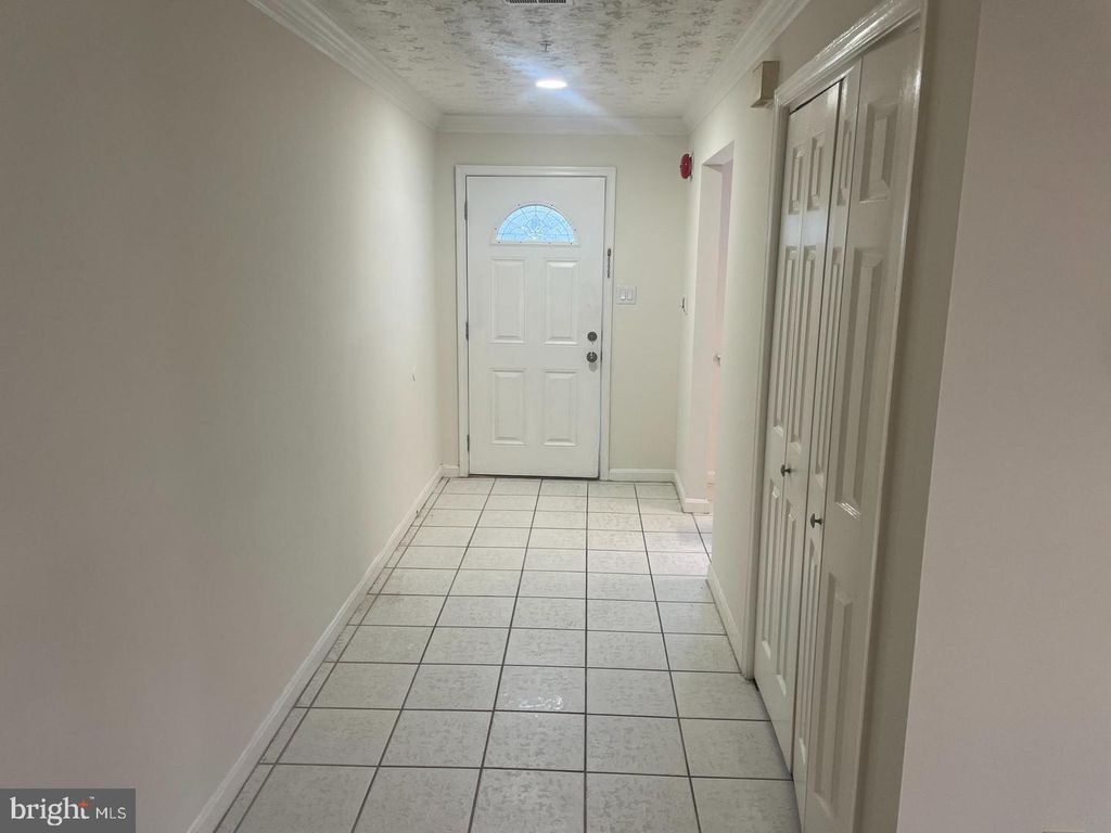 Image 11 of property listing at 11248 HANNAH WAY #8, Upper Marlboro, MD 20774