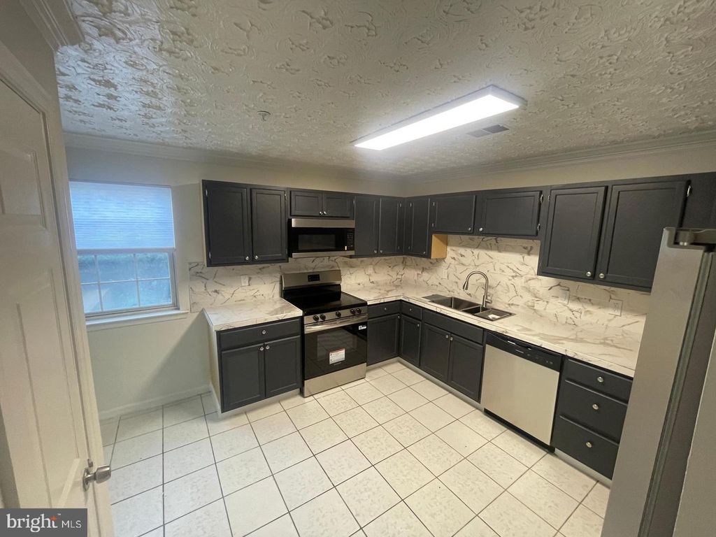 Image 13 of property listing at 11248 HANNAH WAY #8, Upper Marlboro, MD 20774