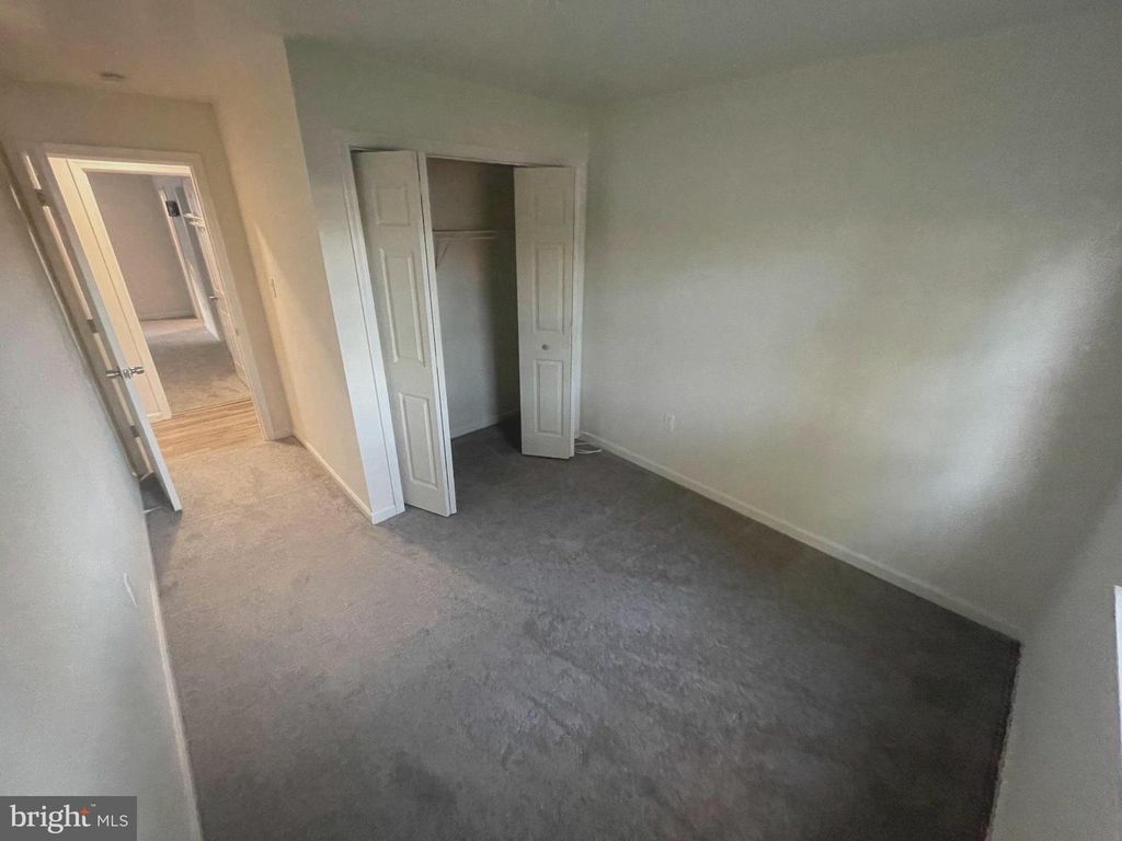 Image 7 of property listing at 11248 HANNAH WAY #8, Upper Marlboro, MD 20774