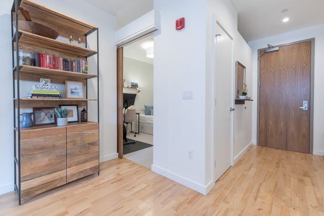 346 Congress 209, Boston, MA 02110
