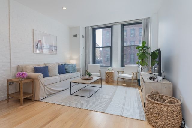346 Congress 209, Boston, MA 02110