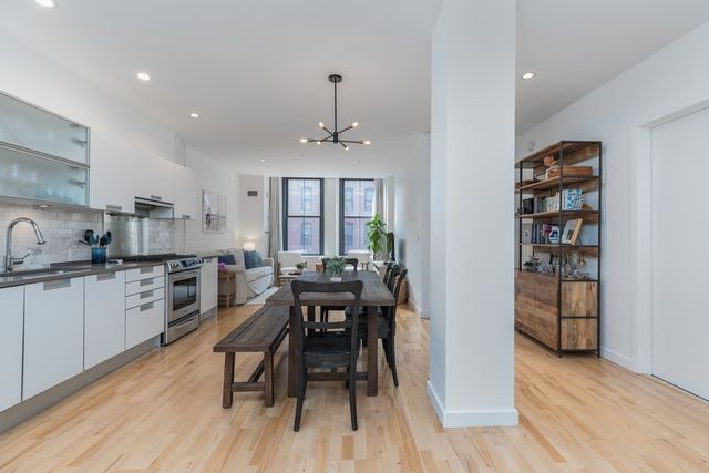 346 Congress 209, Boston, MA 02110