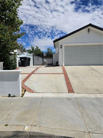 37900 Janus, Palmdale, CA 93550