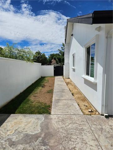 37900 Janus, Palmdale, CA 93550