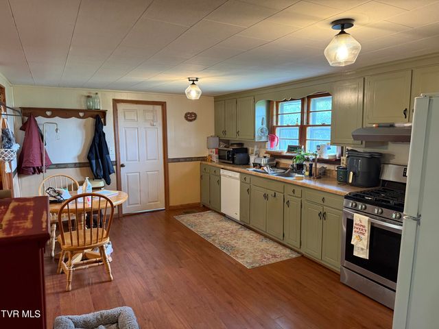 8216 Duncan Gap Road, Wise, VA 24293