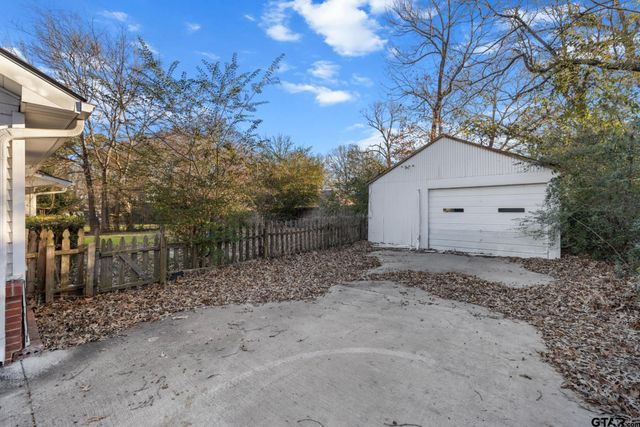 280 Dickard St, Hawkins, TX 75765