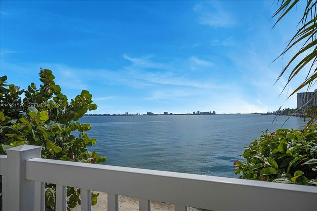 11111 Biscayne Blvd 21C, Miami, FL 33181