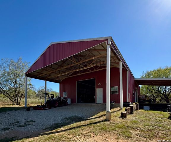 5980 Smith, Von Ormy, TX 78073