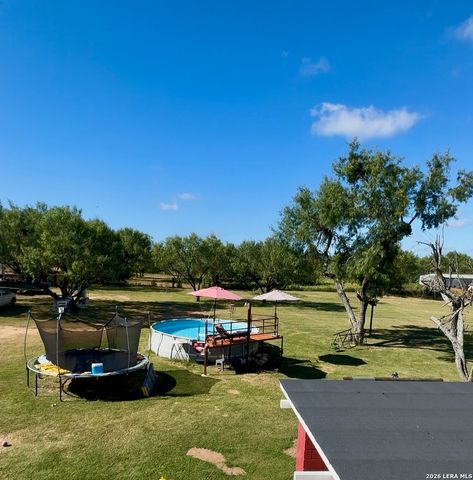 5980 Smith, Von Ormy, TX 78073