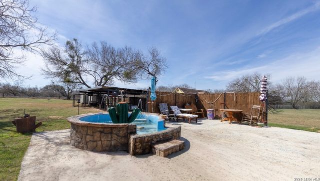 5980 Smith, Von Ormy, TX 78073