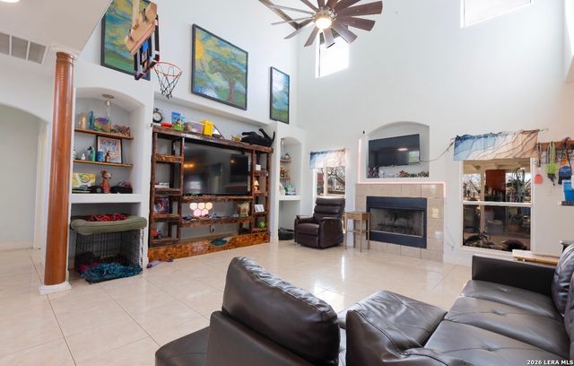 5980 Smith, Von Ormy, TX 78073