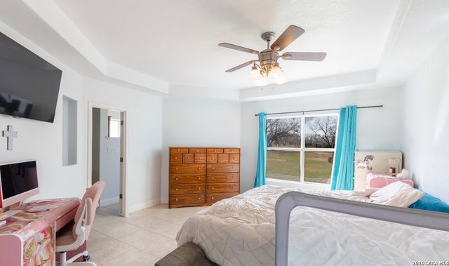 5980 Smith, Von Ormy, TX 78073