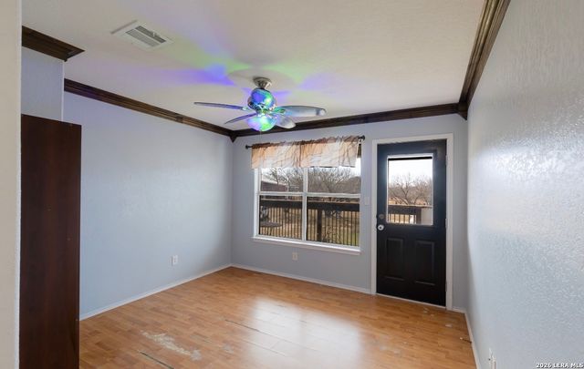 5980 Smith, Von Ormy, TX 78073