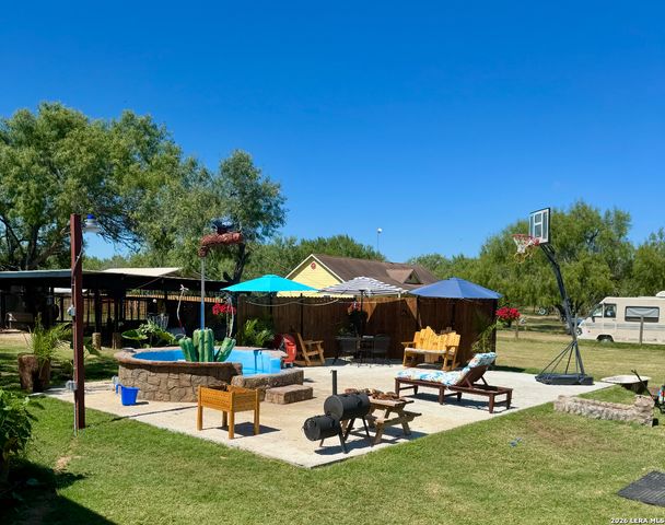 5980 Smith, Von Ormy, TX 78073