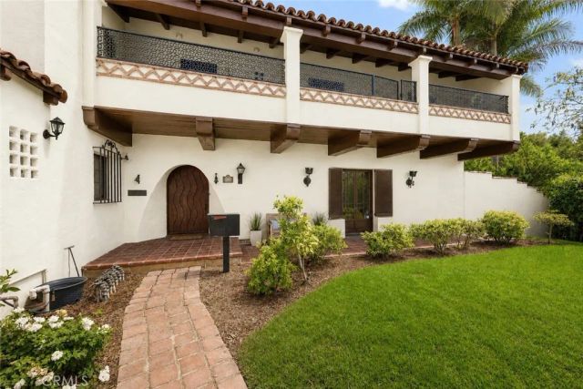 2500 Monterey, San Marino, CA 91108