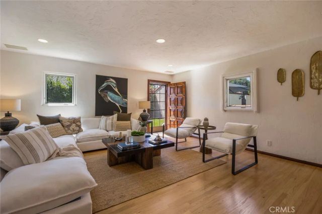 2500 Monterey, San Marino, CA 91108