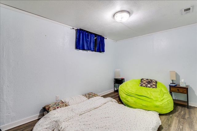 1233 N Woodlawn Blvd, Derby, KS 67037