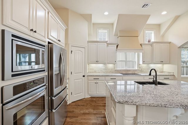 8409 S Olympia Avenue, Tulsa, OK 74132