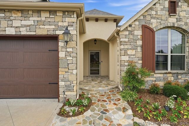 8409 S Olympia Avenue, Tulsa, OK 74132