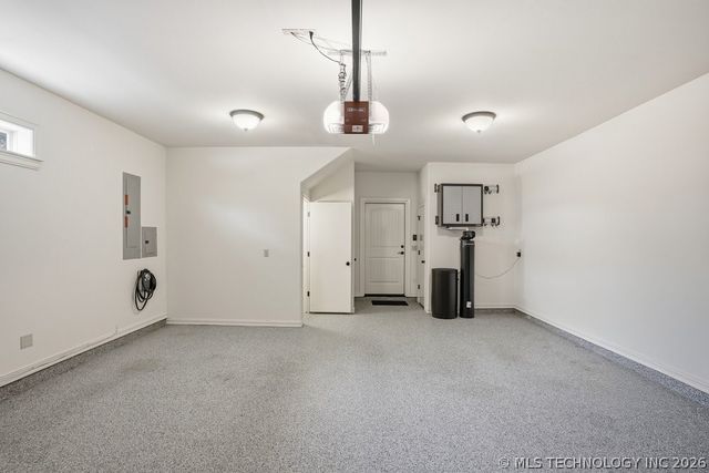 8409 S Olympia Avenue, Tulsa, OK 74132