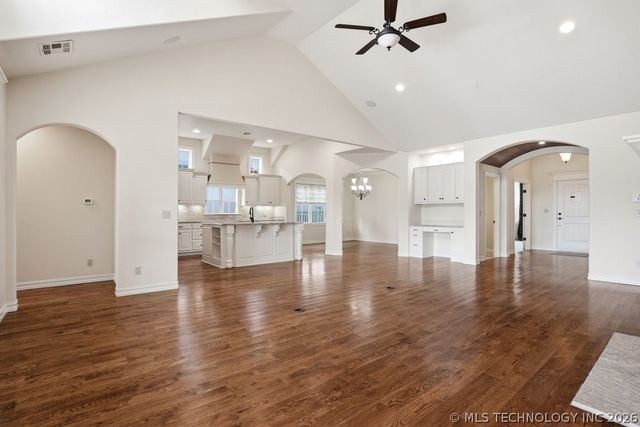 8409 S Olympia Avenue, Tulsa, OK 74132