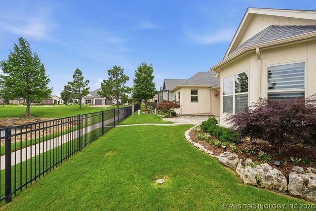 8409 S Olympia Avenue, Tulsa, OK 74132