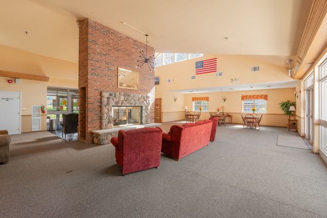 728 N Gary Avenue 113, Carol Stream, IL 60188