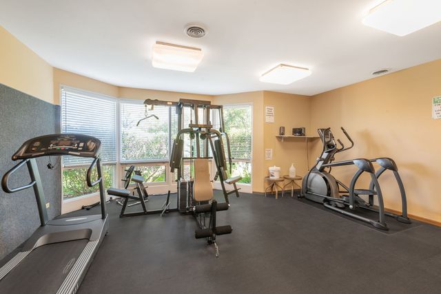728 N Gary Avenue 113, Carol Stream, IL 60188