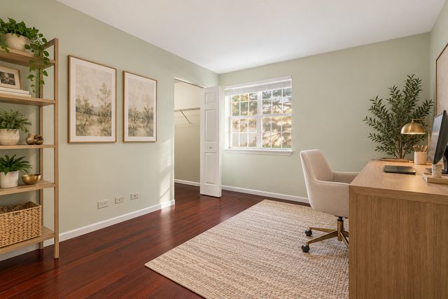 728 N Gary Avenue 113, Carol Stream, IL 60188