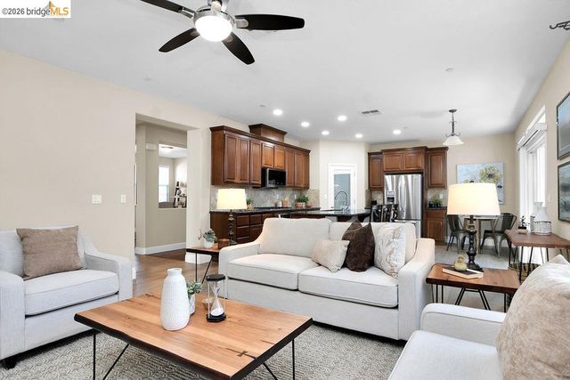 2973 Blumen Ave, Brentwood, CA 94513