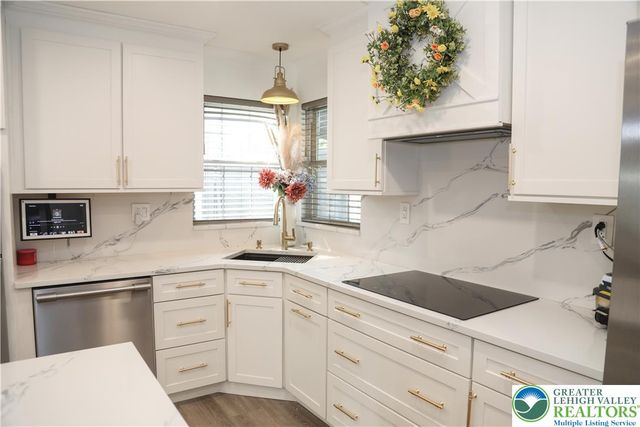 1412 Stanford Road, Bethlehem City, PA 18018