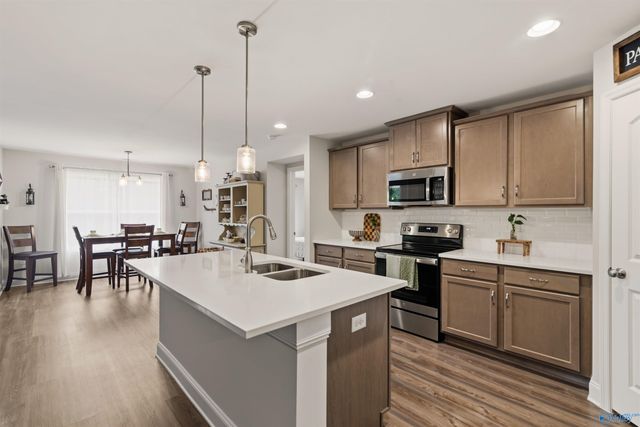 3155 Chestnut Court SE, Decatur, AL 35603