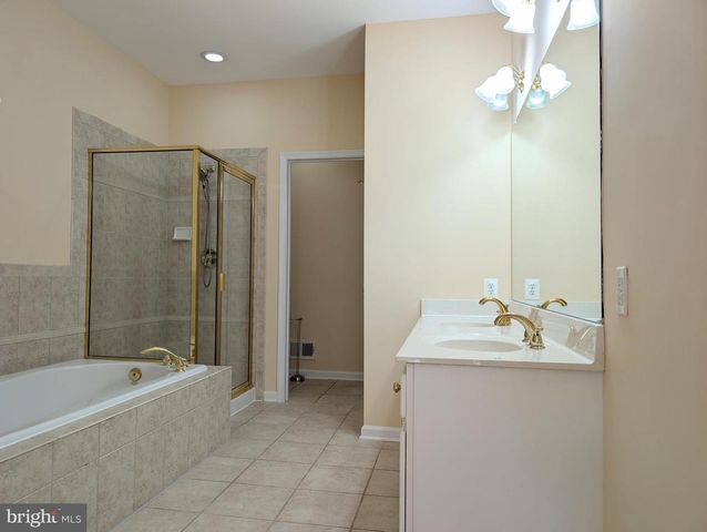 8 TREWBRIDGE CT, Princeton, NJ 08540