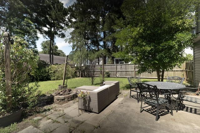 102 Maplewood Court, Goose Creek, SC 29445