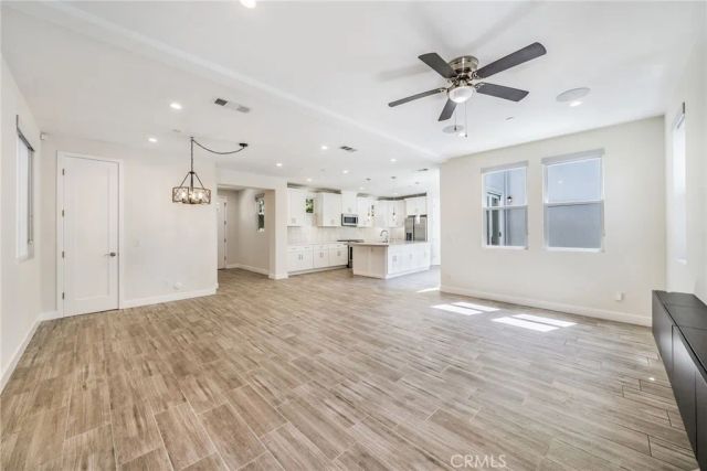 2573 Elden Ave B, Costa Mesa, CA 92627