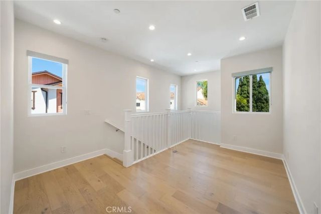2573 Elden Ave B, Costa Mesa, CA 92627