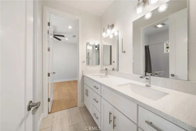 2573 Elden Ave B, Costa Mesa, CA 92627
