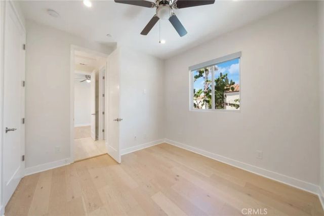 2573 Elden Ave B, Costa Mesa, CA 92627