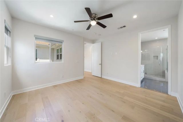 2573 Elden Ave B, Costa Mesa, CA 92627