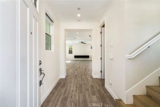 2573 Elden Ave B, Costa Mesa, CA 92627