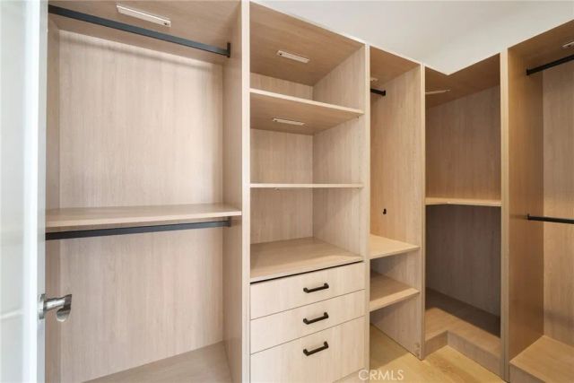2573 Elden Ave B, Costa Mesa, CA 92627