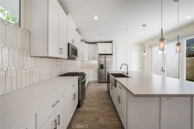 2573 Elden Ave B, Costa Mesa, CA 92627