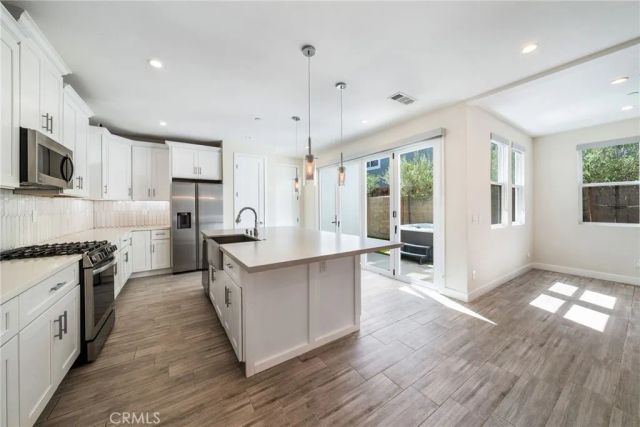2573 Elden Ave B, Costa Mesa, CA 92627