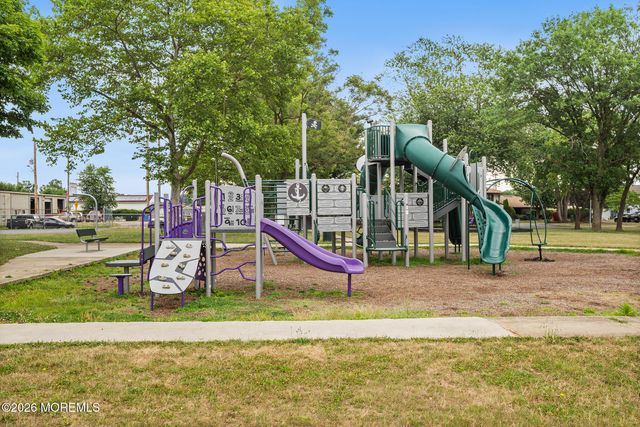 124 Belshaw Avenue, Shrewsbury Twp, NJ 07724