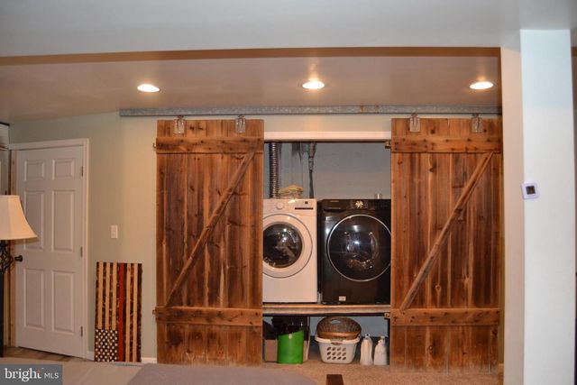 686 STATE RD, West Grove, PA 19390