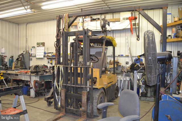 686 STATE RD, West Grove, PA 19390