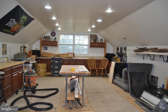 686 STATE RD, West Grove, PA 19390