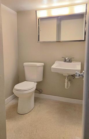 6202 W Port AVENUE, Milwaukee, WI 53223